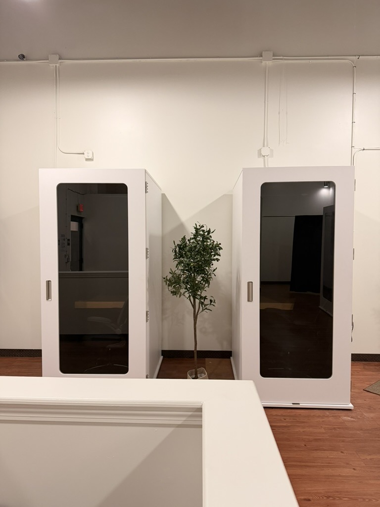 Focus Lounge entrance at 9 Dog Lane, Downtown Storrs